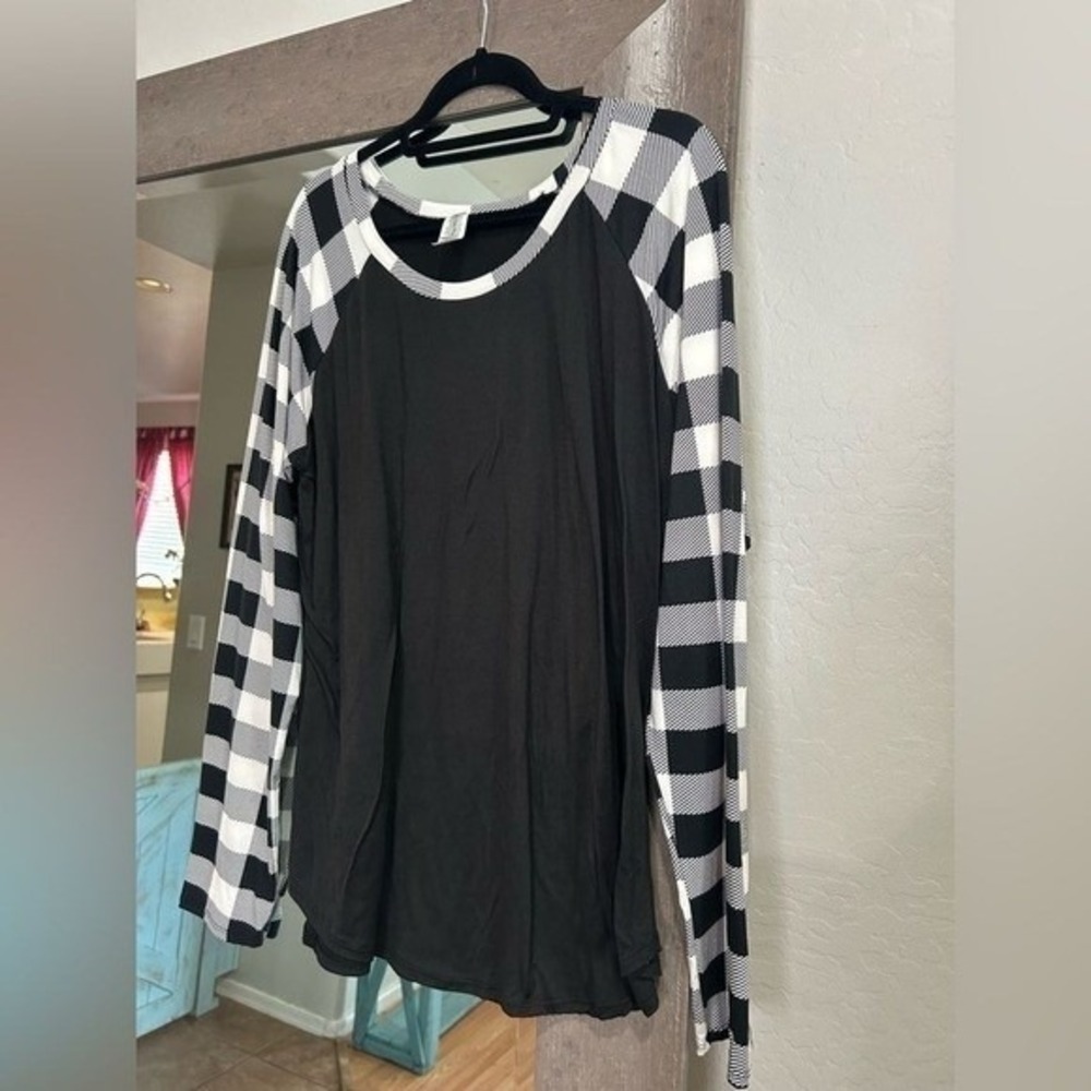 Acting Pro Black White Buffalo Check Plaid Raglan Long Sleeve Top Plus 2X Cozy